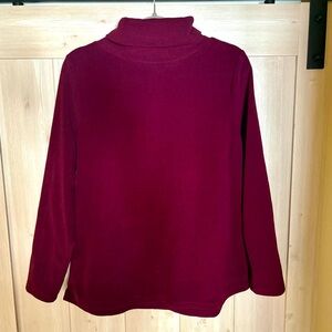 Talbots poly turtleneck size L
